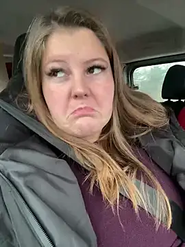 Snapshot of Lars-Lola chatting on 2, 12, 2025 Lars-Lola online show from 2, 12, 2025