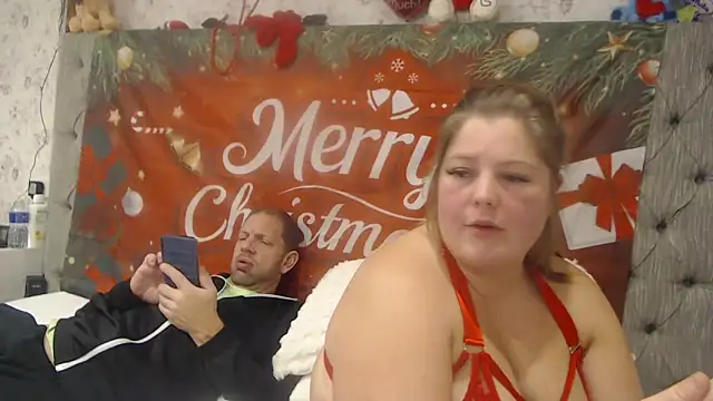 Snapshot of Lars-Lola chatting on 4, 12, 2025 Lars-Lola online show from 4, 12, 2025