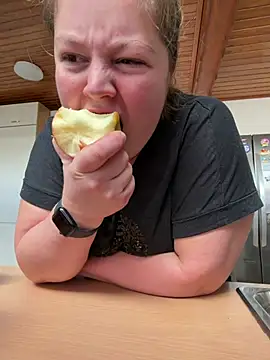 Snapshot of Lars-Lola chatting on 21, 2, 2026 Lars-Lola online show from 21, 2, 2026