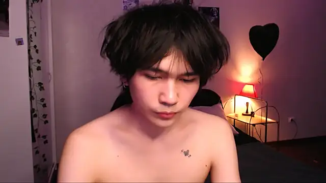 Snapshot of rennnuts chatting on 23, 9, 2025 rennnuts online show from 23, 9, 2025