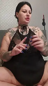 Snapshot of CannabisQueenn chatting on 21, 10, 2025 CannabisQueenn online show from 21, 10, 2025
