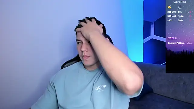 Snapshot of JamesCr_ chatting on 14, 1, 2026 JamesCr online show from 14, 1, 2026