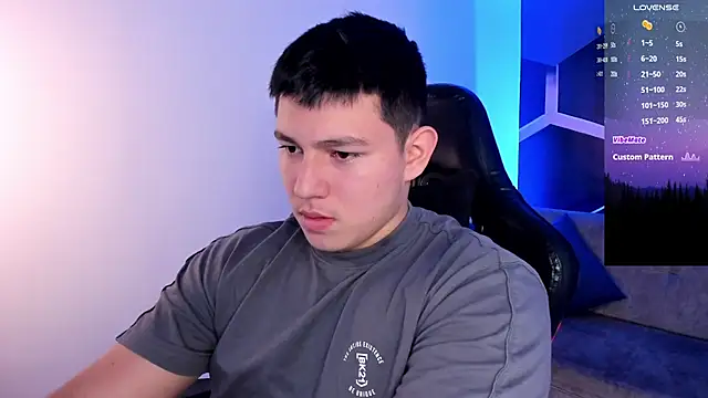 Snapshot of JamesCr_ chatting on 17, 1, 2026 JamesCr online show from 17, 1, 2026