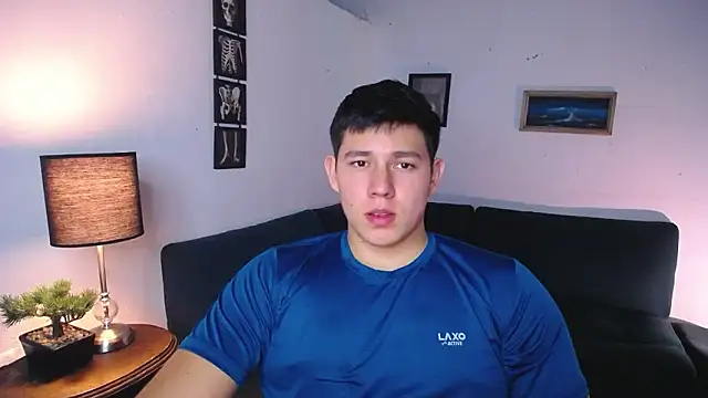 Snapshot of JamesCr_ chatting on 4, 2, 2026 JamesCr online show from 4, 2, 2026