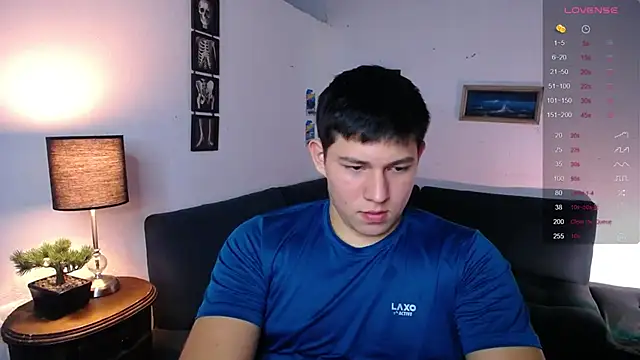 Snapshot of JamesCr_ chatting on 6, 2, 2026 JamesCr online show from 6, 2, 2026