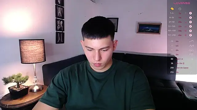 Snapshot of JamesCr_ chatting on 11, 2, 2026 JamesCr online show from 11, 2, 2026