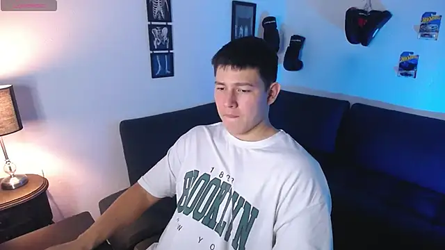 Snapshot of JamesCr_ chatting on 1, 3, 2026 JamesCr online show from 1, 3, 2026