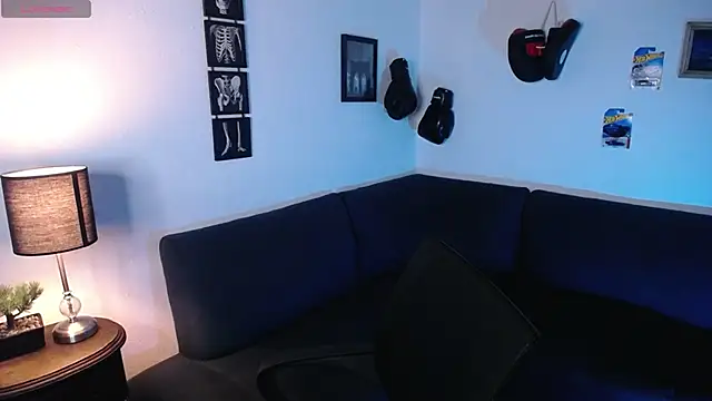 Snapshot of JamesCr_ chatting on 8, 3, 2026 JamesCr online show from 8, 3, 2026