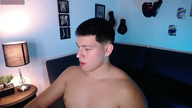 Snapshot of JamesCr_ chatting on 10, 3, 2026 JamesCr online show from 10, 3, 2026