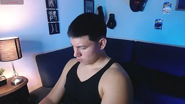 Snapshot of JamesCr_ chatting on 12, 3, 2026 JamesCr online show from 12, 3, 2026