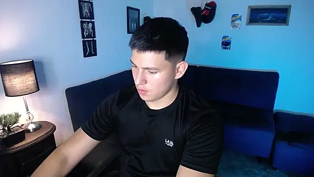 Snapshot of JamesCr_ chatting on 8, 4, 2026 JamesCr online show from 8, 4, 2026