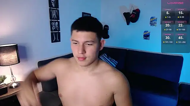 Snapshot of JamesCr_ chatting on 9, 4, 2026 JamesCr online show from 9, 4, 2026