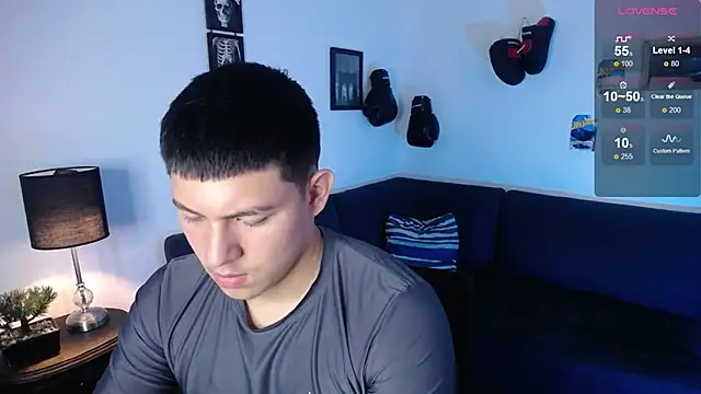 Snapshot of JamesCr_ chatting on 15, 4, 2026 JamesCr online show from 15, 4, 2026