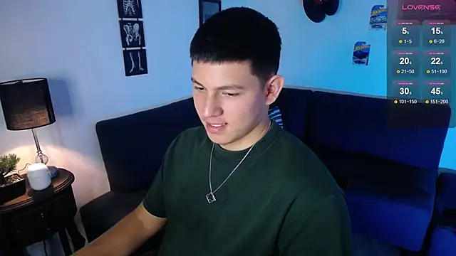 Snapshot of JamesCr_ chatting on 16, 4, 2026 JamesCr online show from 16, 4, 2026