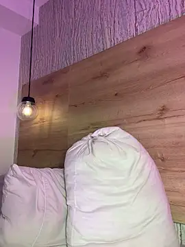 bella lovers  online show from 14, 11, 2025