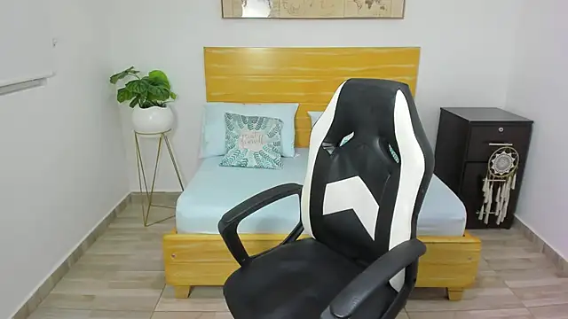 tiffanny doll  online show from 3, 3, 2025