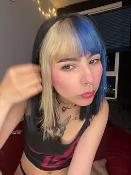 Snapshot of mavimist__ chatting on 10, 9, 2025 mavimist online show from 10, 9, 2025