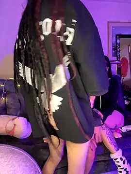 Snapshot of mavimist__ chatting on 8, 11, 2025 mavimist online show from 8, 11, 2025