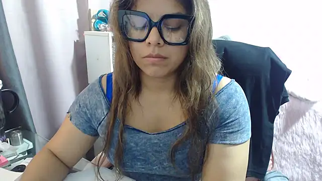 Snapshot of KatteAngelLat chatting on 18, 5, 2026 KatteAngelLat online show from 18, 5, 2026