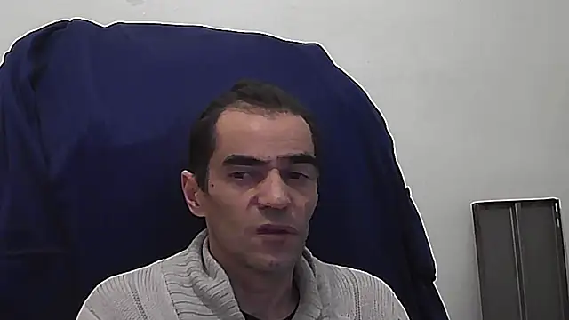 Snapshot of ReyDeBotones chatting on 8, 3, 2026 ReyDeBotones online show from 8, 3, 2026