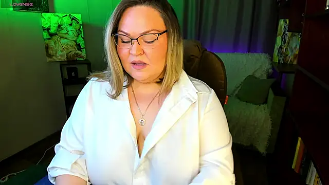 Vivien  wet online show from 14, 3, 2026