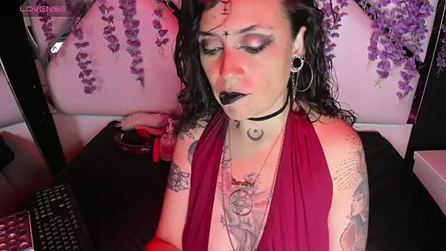 Snapshot of Fenix_Lilith chatting on 4, 6, 2026 Fenix Lilith online show from 4, 6, 2026