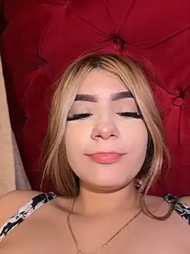 Snapshot of akirahattori chatting on 15, 11, 2025 akirahattori online show from 15, 11, 2025