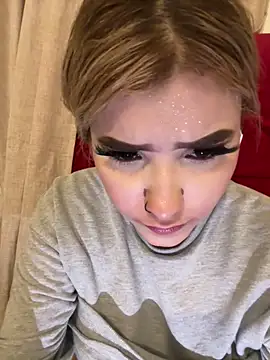 Snapshot of akirahattori chatting on 24, 11, 2025 akirahattori online show from 24, 11, 2025