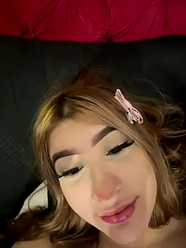 Snapshot of akirahattori chatting on 14, 12, 2025 akirahattori online show from 14, 12, 2025