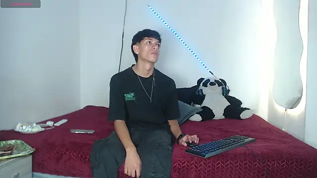 Snapshot of the_murderer chatting on 13, 3, 2025 the murderer online show from 13, 3, 2025