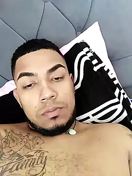 Snapshot of Elgroney23 chatting on 2, 2, 2025 Elgroney23 online show from 2, 2, 2025