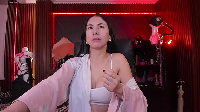 XiaQueen online show from 19, 12, 2025