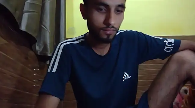 Snapshot of Queen_Couple chatting on 18, 2, 2025 Queen Couple online show from 18, 2, 2025