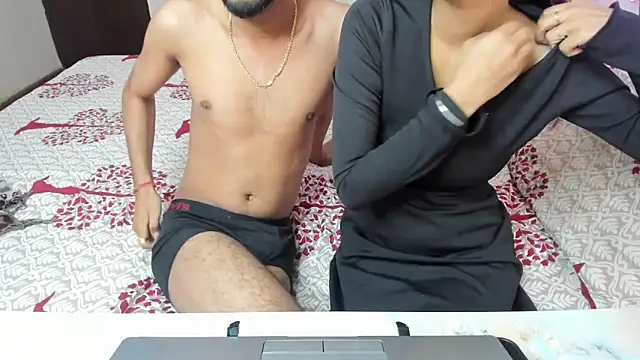 Queen Couple online show from 18, 12, 2025