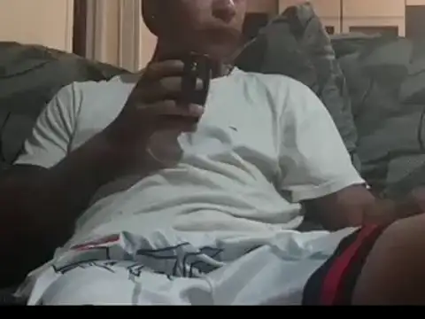 Snapshot of crow07xx chatting on 2, 2, 2025 crow07xx online show from 2, 2, 2025