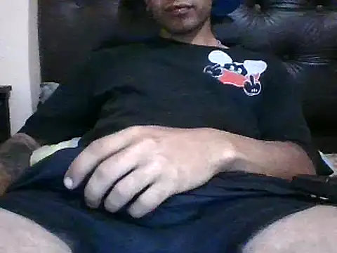 Snapshot of crow07xx chatting on 3, 2, 2025 crow07xx online show from 3, 2, 2025