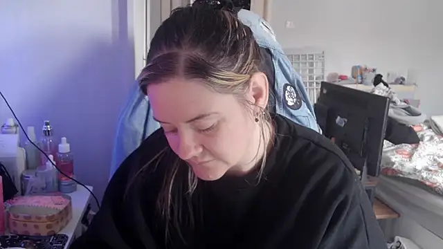 AureliaXOX online show from 14, 10, 2025