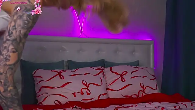 Snapshot of LeaCox_ chatting on 20, 11, 2025 LeaCox online show from 20, 11, 2025