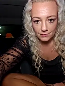 TessaWayne online show from 14, 12, 2025