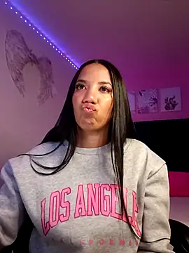 SallyWhitee online show from 3, 2, 2026