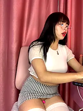 Snapshot of Valu_euphoria chatting on 23, 9, 2025 Valu euphoria online show from 23, 9, 2025