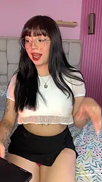 Snapshot of Valu_euphoria chatting on 6, 11, 2025 Valu euphoria online show from 6, 11, 2025