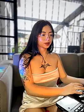 Snapshot of Valu_euphoria chatting on 25, 11, 2025 Valu euphoria online show from 25, 11, 2025