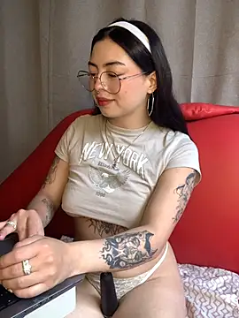 Snapshot of Valu_euphoria chatting on 14, 4, 2026 Valu euphoria online show from 14, 4, 2026