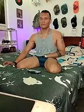 Snapshot of XhaseFoX chatting on 1, 3, 2025 XhaseFoX online show from 1, 3, 2025