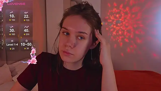 Mia Luw online show from 9, 11, 2025