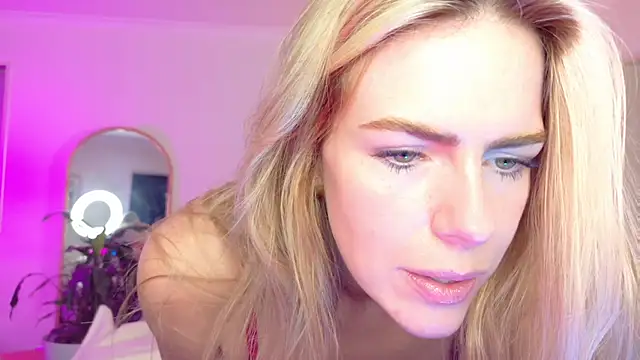 Snapshot of oliviafranciis chatting on 20, 7, 2026 oliviafranciis online show from 20, 7, 2026
