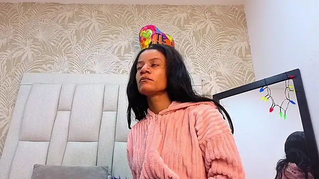 dafnnelewis online show from 3, 2, 2026