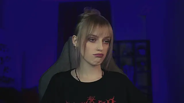 KiraMontoya online show from 3, 2, 2026