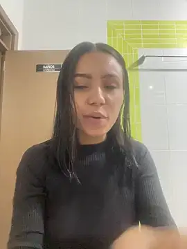 Snapshot of julieta_fn chatting on 18, 4, 2026 julieta fn online show from 18, 4, 2026